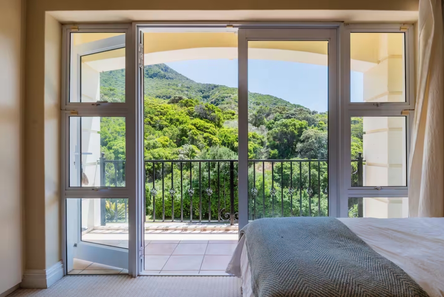 4 Bedroom Property for Sale in Northshore Western Cape